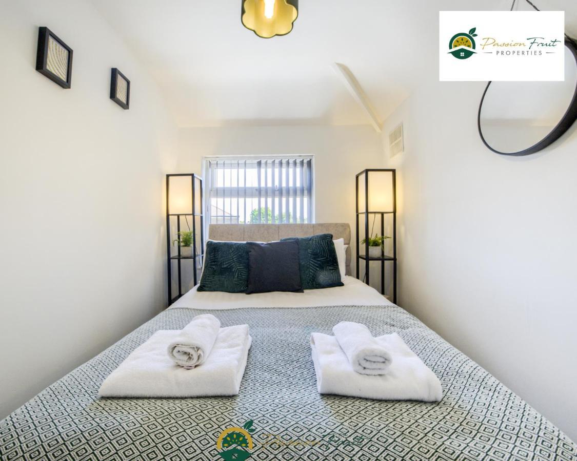 3 Bedroom Coventry House By Passionfruitproperties With Free Wi-Fi, Large Garden And Driveway - 52Nrc Kültér fotó
