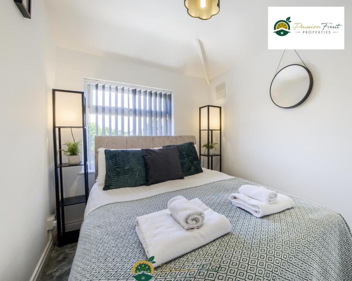 3 Bedroom Coventry House By Passionfruitproperties With Free Wi-Fi, Large Garden And Driveway - 52Nrc Kültér fotó