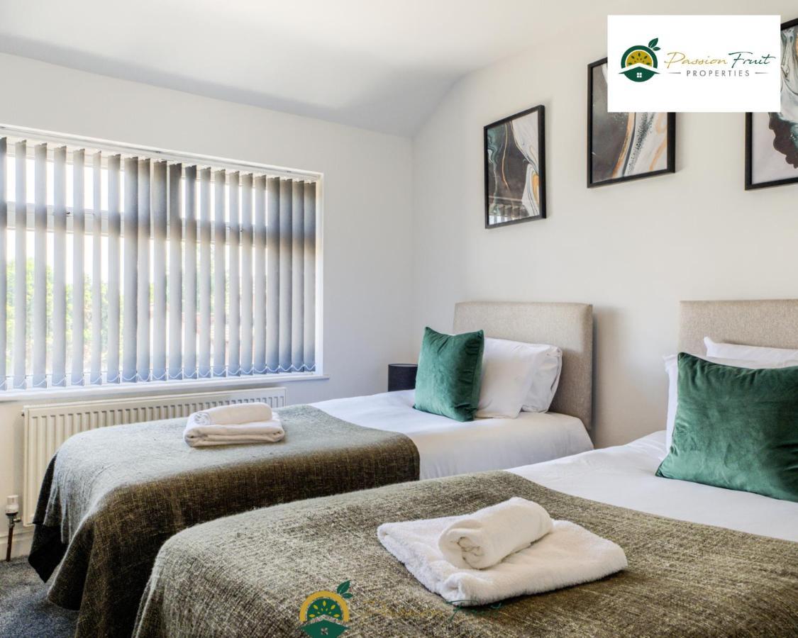 3 Bedroom Coventry House By Passionfruitproperties With Free Wi-Fi, Large Garden And Driveway - 52Nrc Kültér fotó