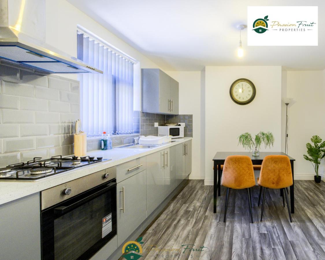 3 Bedroom Coventry House By Passionfruitproperties With Free Wi-Fi, Large Garden And Driveway - 52Nrc Kültér fotó