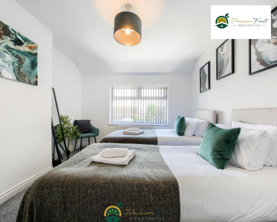 3 Bedroom Coventry House By Passionfruitproperties With Free Wi-Fi, Large Garden And Driveway - 52Nrc Kültér fotó